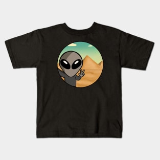 Gray Space Alien Pyramid Selfie - Version 2 Kids T-Shirt